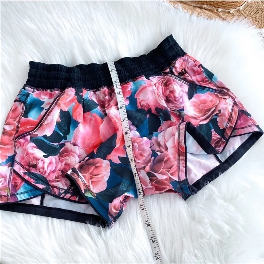 Lululemon Free Reign Short Secret Garden 4-way Stretch Pink Rose Floral 4
